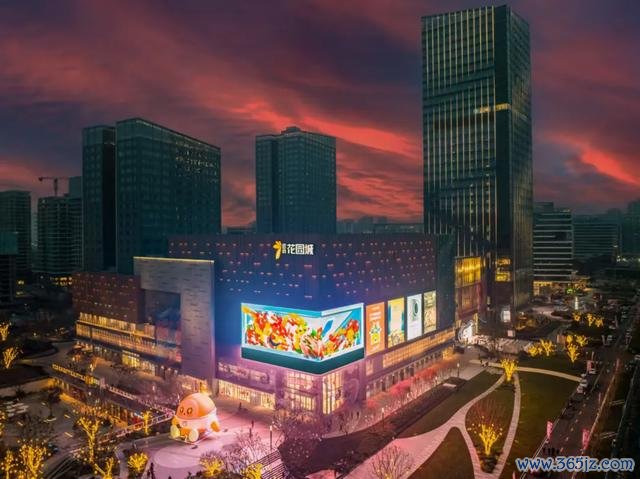 成齐天府招商花坛城实拍图