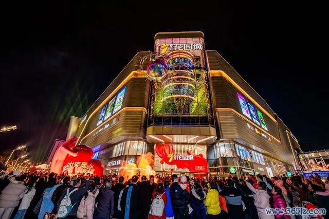 成齐金牛招商花坛城实景图