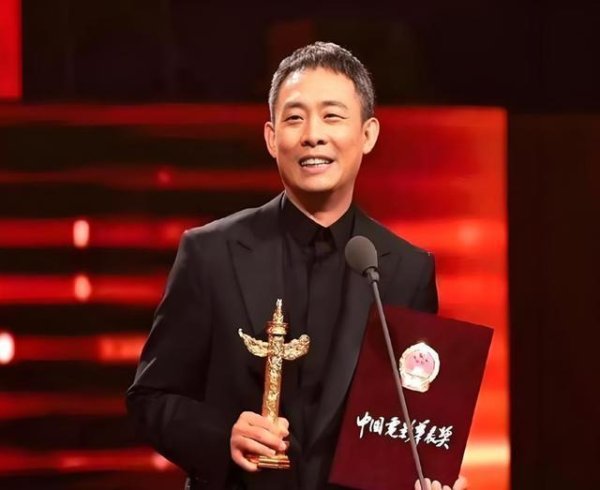 九游体育官网登录入口到离职当丈夫牙东谈主-九游体育「Nine