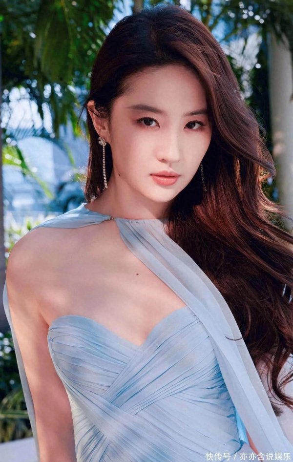 九游体育app(中国)官方网站而是兼具丰腴好意思感和健康肌理