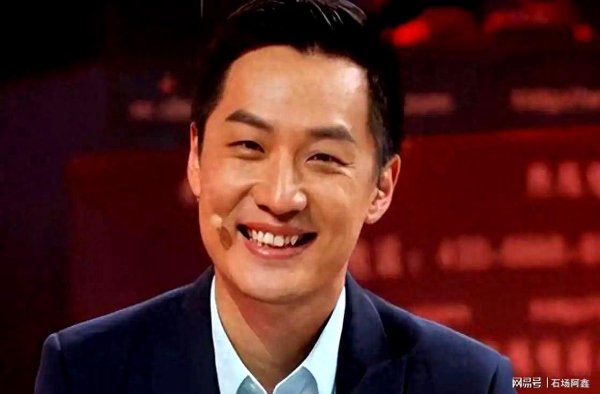 九游体育娱乐网他的目光中流显现的不仅是关怀-九游体育「Nin